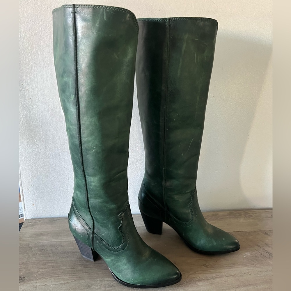 Frye women’s Renee Seam distressed leather tall boots green size 6